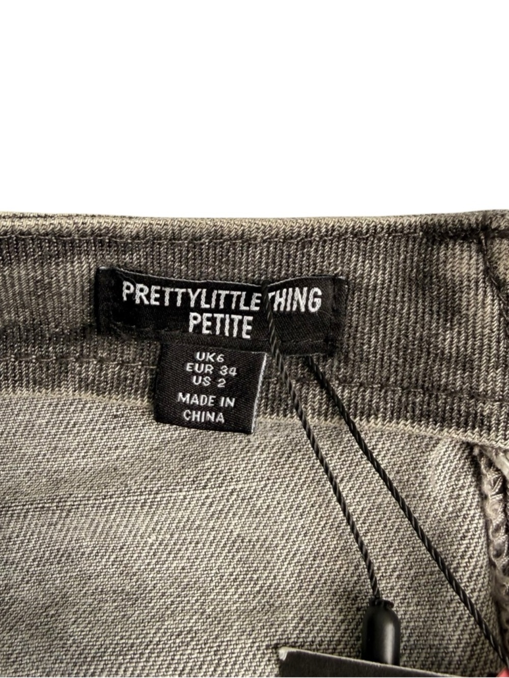 NWT PrettyLittleThing Petite Cargo Pocket Detail Denim Mini Skirt Size US 2 - Picture 10 of 10